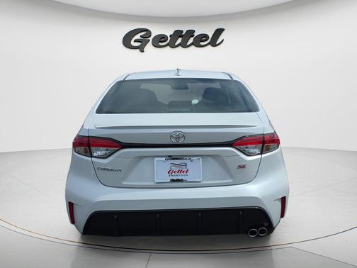 Wind Chill Pearl 2026 Toyota Corolla SE