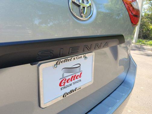 2019 Toyota Sienna SE