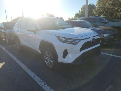 2023 Toyota RAV4 Hybrid XLE