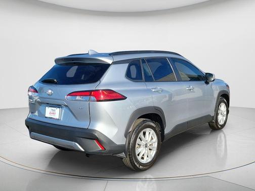 2024 Toyota Corolla Cross LE