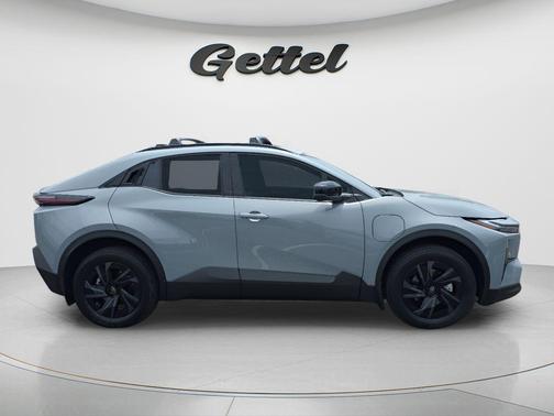 Cement 2026 Toyota C-HR SE