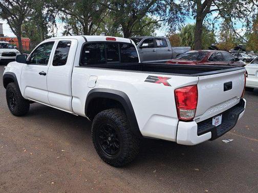 2022 Toyota Tacoma SR