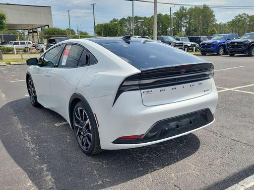 2025 Toyota Prius Plug-In Hybrid XSE