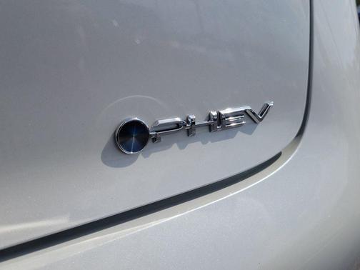 2025 Toyota Prius Plug-In Hybrid XSE