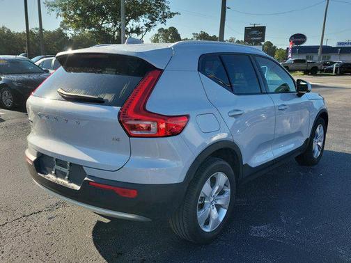 2020 Volvo XC40 T4 Momentum