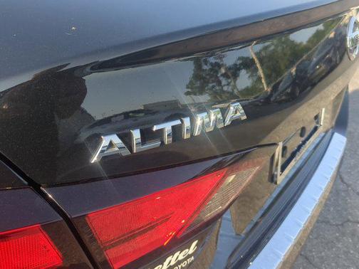 2022 Nissan Altima 2.5 SL