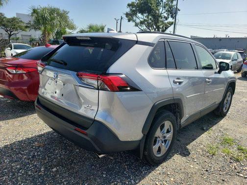 2022 Toyota RAV4 Hybrid LE