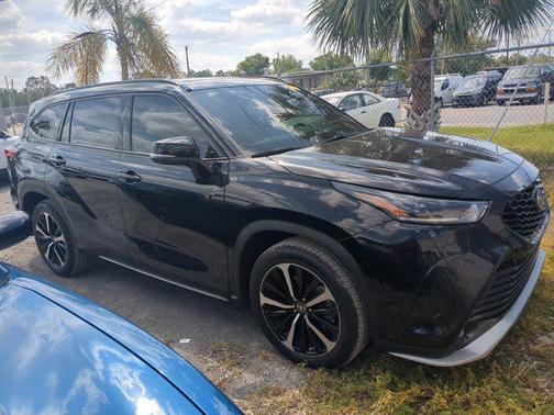 2022 Toyota Highlander XSE