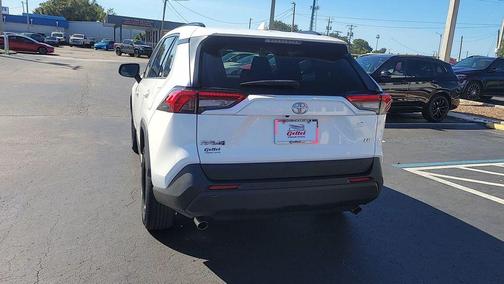 2020 Toyota RAV4 LE