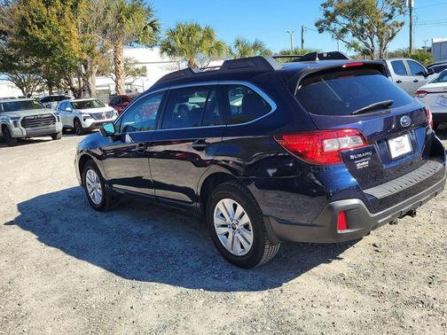 2018 Subaru Outback 2.5i Premium