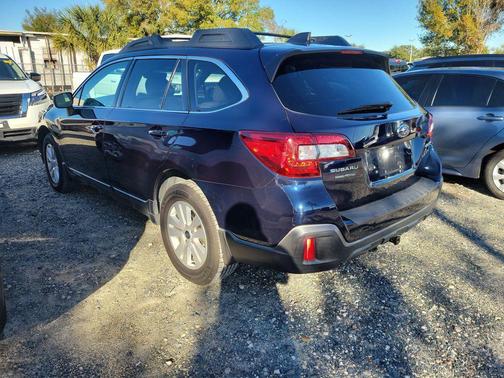 2018 Subaru Outback 2.5i Premium