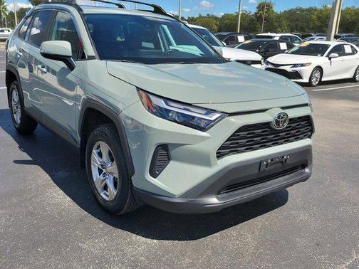 2023 Toyota RAV4 XLE