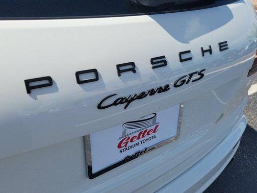 2016 Porsche Cayenne GTS