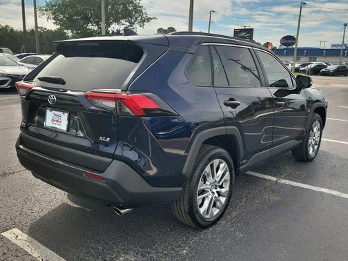 2022 Toyota RAV4 XLE Premium