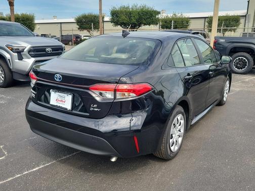 2025 Toyota Corolla Hybrid LE
