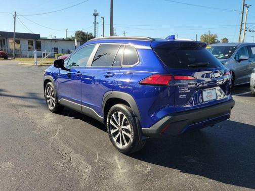 2023 Toyota Corolla Cross XLE