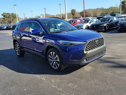 2023 Toyota Corolla Cross XLE