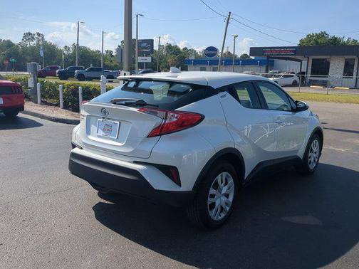 2021 Toyota C-HR LE