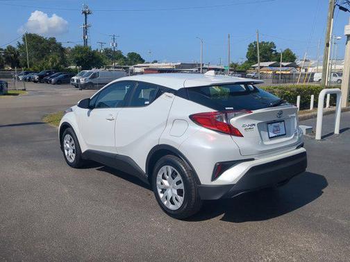 2021 Toyota C-HR LE