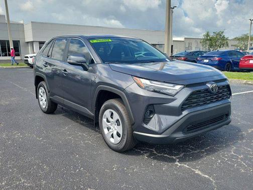 2025 Toyota RAV4 LE