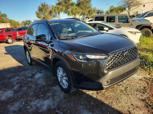 2024 Toyota Corolla Cross LE