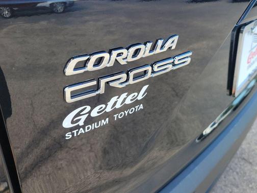 2024 Toyota Corolla Cross LE