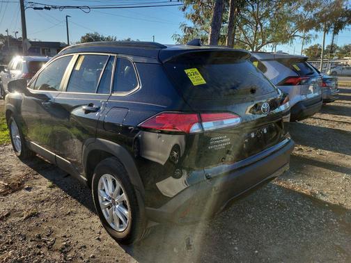 2024 Toyota Corolla Cross LE