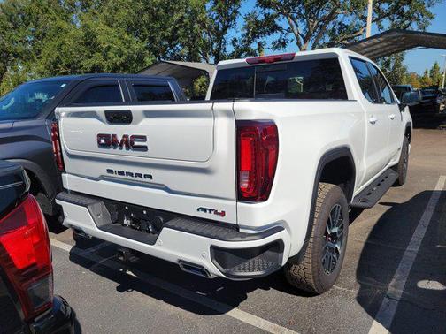 2025 GMC Sierra 1500 AT4