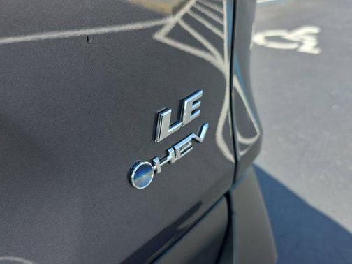 2025 Toyota RAV4 Hybrid SE
