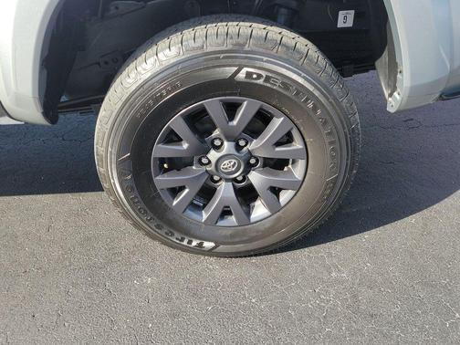 2023 Toyota Tacoma SR5