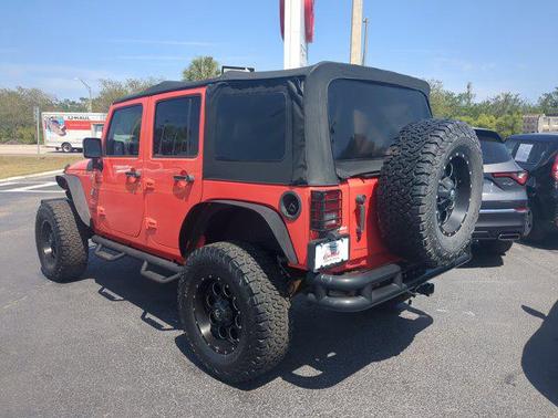2013 Jeep Wrangler Unlimited Sahara