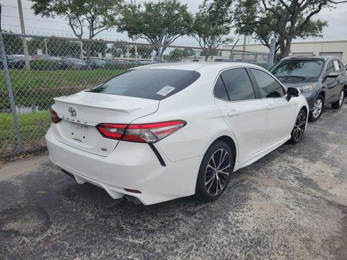 2018 Toyota Camry SE