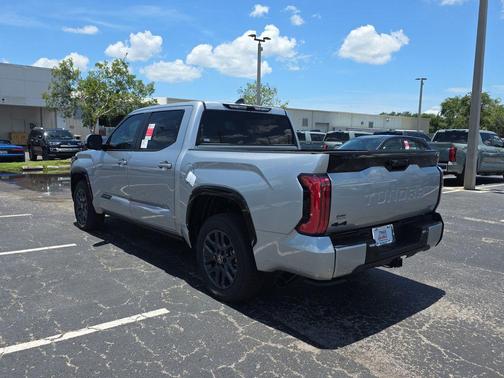 2025 Toyota Tundra Hybrid Platinum