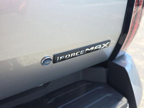 2025 Toyota Tundra Hybrid Platinum