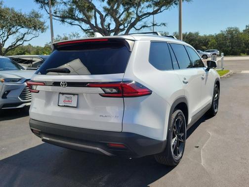 2025 Toyota Grand Highlander Platinum