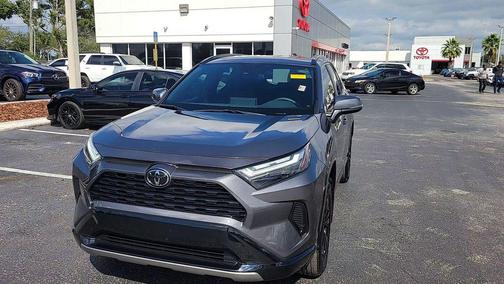 2025 Toyota RAV4 Hybrid SE