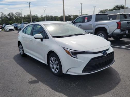 2025 Toyota Corolla Hybrid SE
