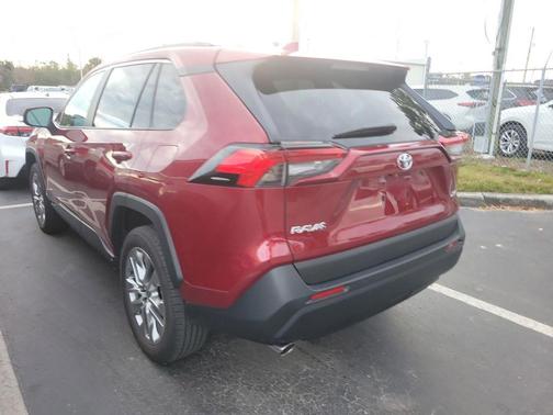 2023 Toyota RAV4 XLE Premium
