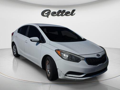 Clear White 2016 Kia Forte LX