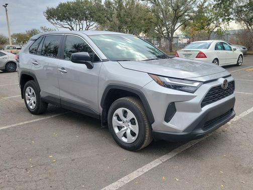 2024 Toyota RAV4 LE