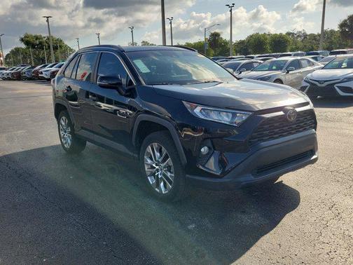 2020 Toyota RAV4 XLE Premium
