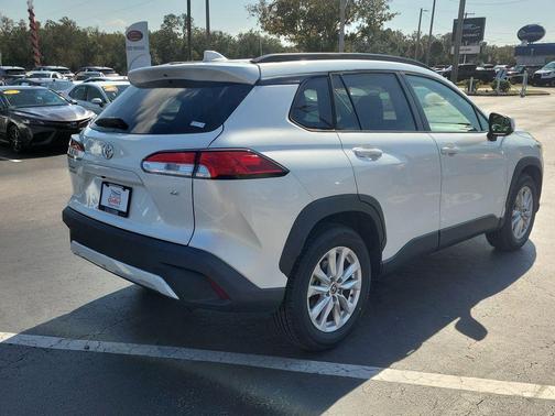 2022 Toyota Corolla Cross LE