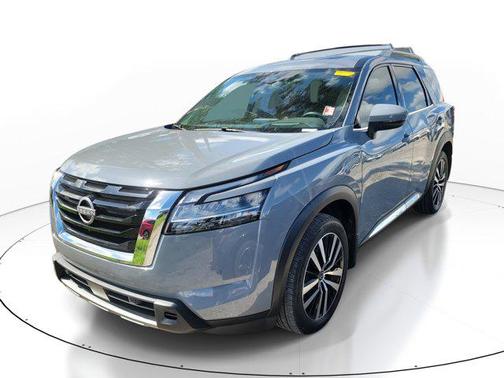 2024 Nissan Pathfinder Platinum FWD