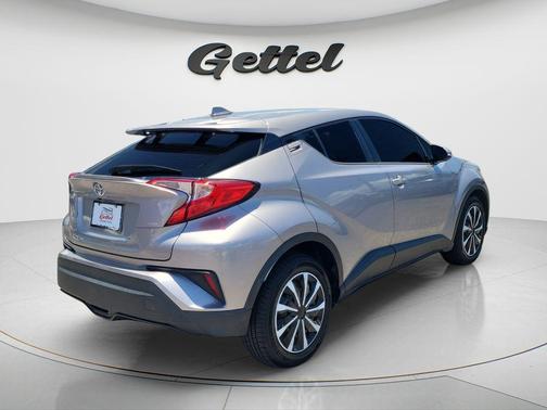 Silver Knockout Metallic 2020 Toyota C-HR LE