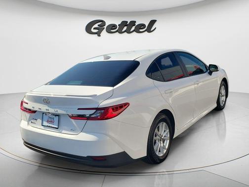 Ice Cap 2025 Toyota Camry LE