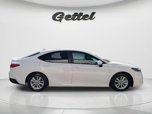 Ice Cap 2025 Toyota Camry LE