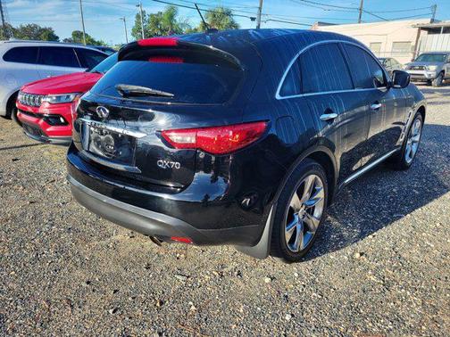 2016 INFINITI QX70 Base
