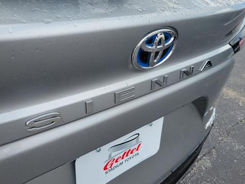 2023 Toyota Sienna Platinum 7 Passenger