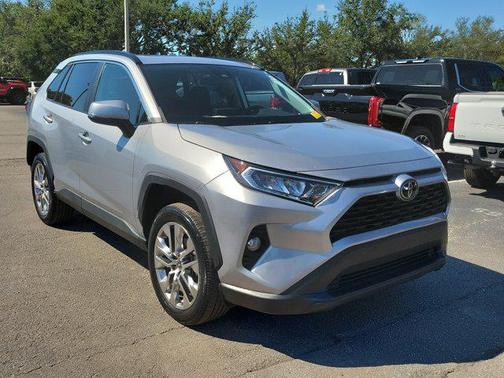 2021 Toyota RAV4 XLE Premium