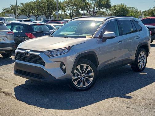 2021 Toyota RAV4 XLE Premium